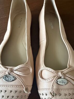 Coach Women's Pink-Accent Leather Ballet Flats in Pale Blush